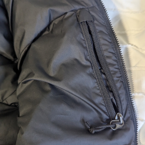 North Face Nuptse Vest Size Small - Picture 9 of 9